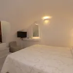 梅洛维里索酒店 *